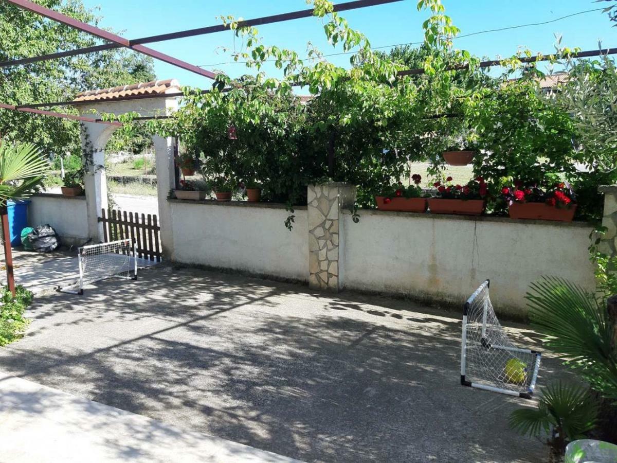 Apartman Igy Vinkuran Esterno foto